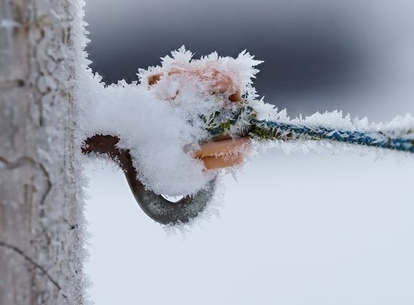 Comment isoler efficacement sa maison contre le froid et le bruit : Conseils et techniques
